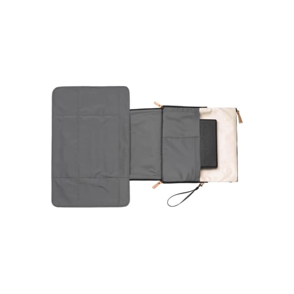 SOLD ⬇️ Petunia Pickle Bottom Convertible Clutch - Picture 2 of 6